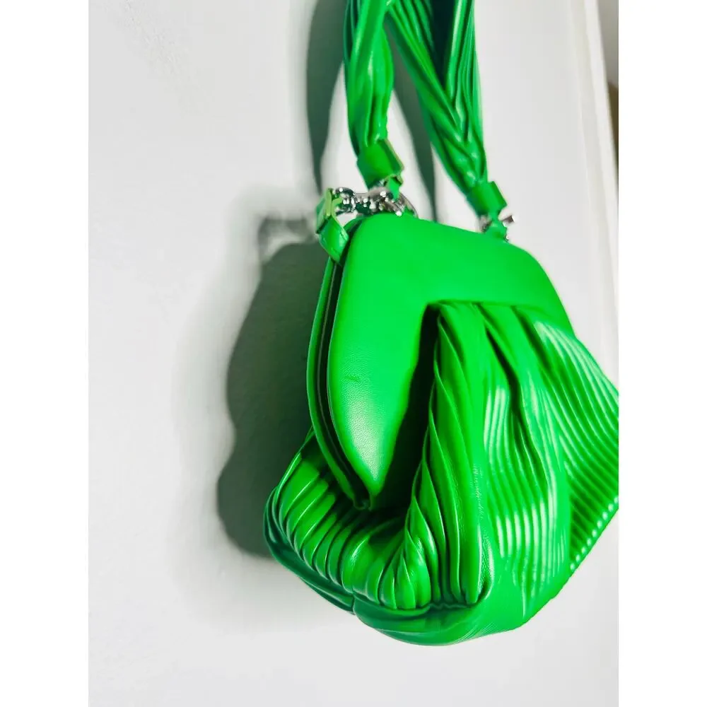 THEMOIRé Green Leather Magnetic Closure Puffy Trim Tia Plissa Bag Purse